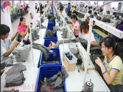 校服定制—欧迈制衣—23年制衣经验行业领先